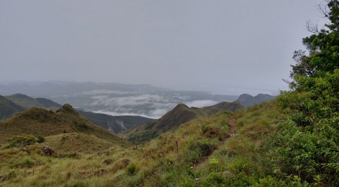 Mirador del Parque Nacional Campana: ¿un lugar de fiesta? Repleto de basura.